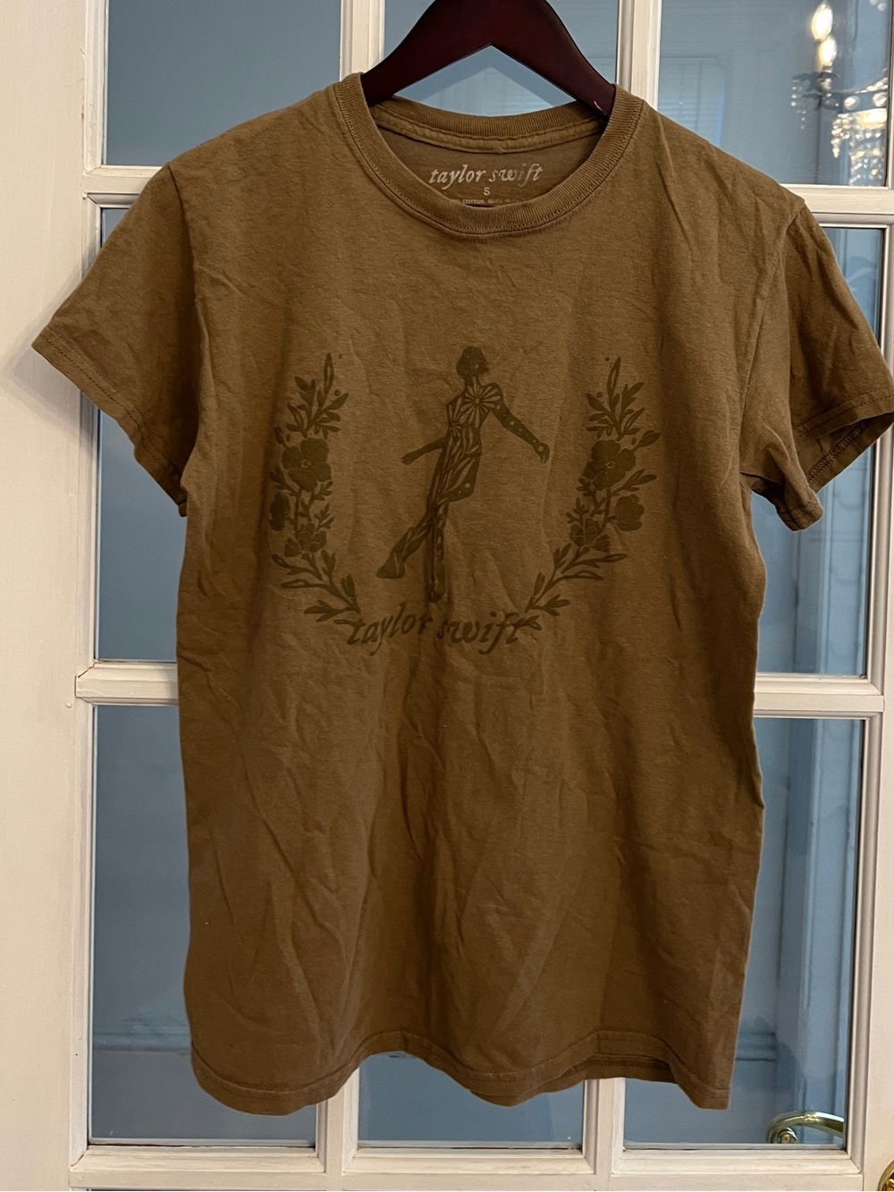 TAYLOR SWIFT Women’s Folklore Era Skeleton Floral Graphic T Shirt Brown S